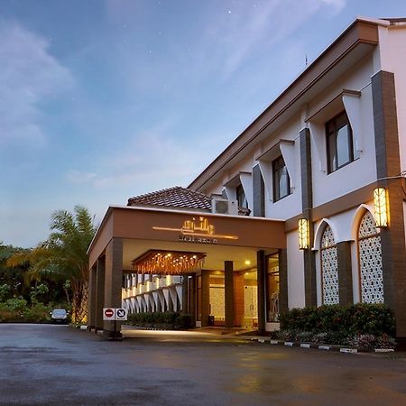 Multazam Hotel Solo Dış mekan fotoğraf