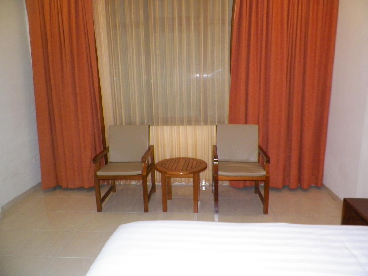 Multazam Hotel Solo Dış mekan fotoğraf