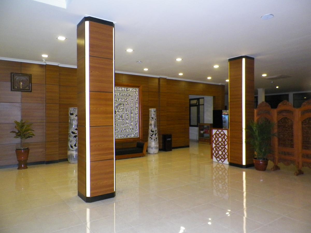 Multazam Hotel Solo Dış mekan fotoğraf