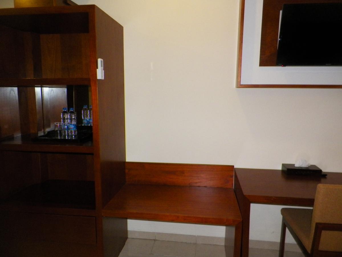 Multazam Hotel Solo Dış mekan fotoğraf