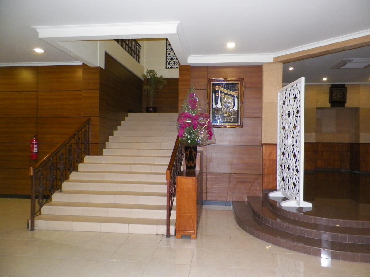 Multazam Hotel Solo Dış mekan fotoğraf