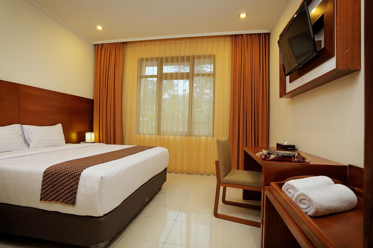 Multazam Hotel Solo Dış mekan fotoğraf