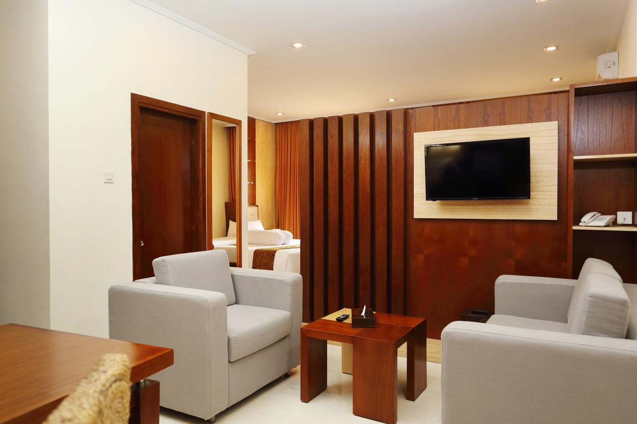 Multazam Hotel Solo Dış mekan fotoğraf