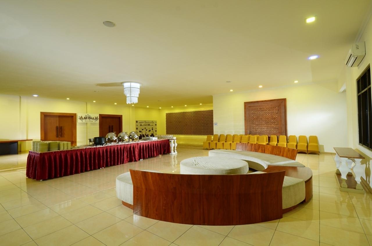 Multazam Hotel Solo Dış mekan fotoğraf