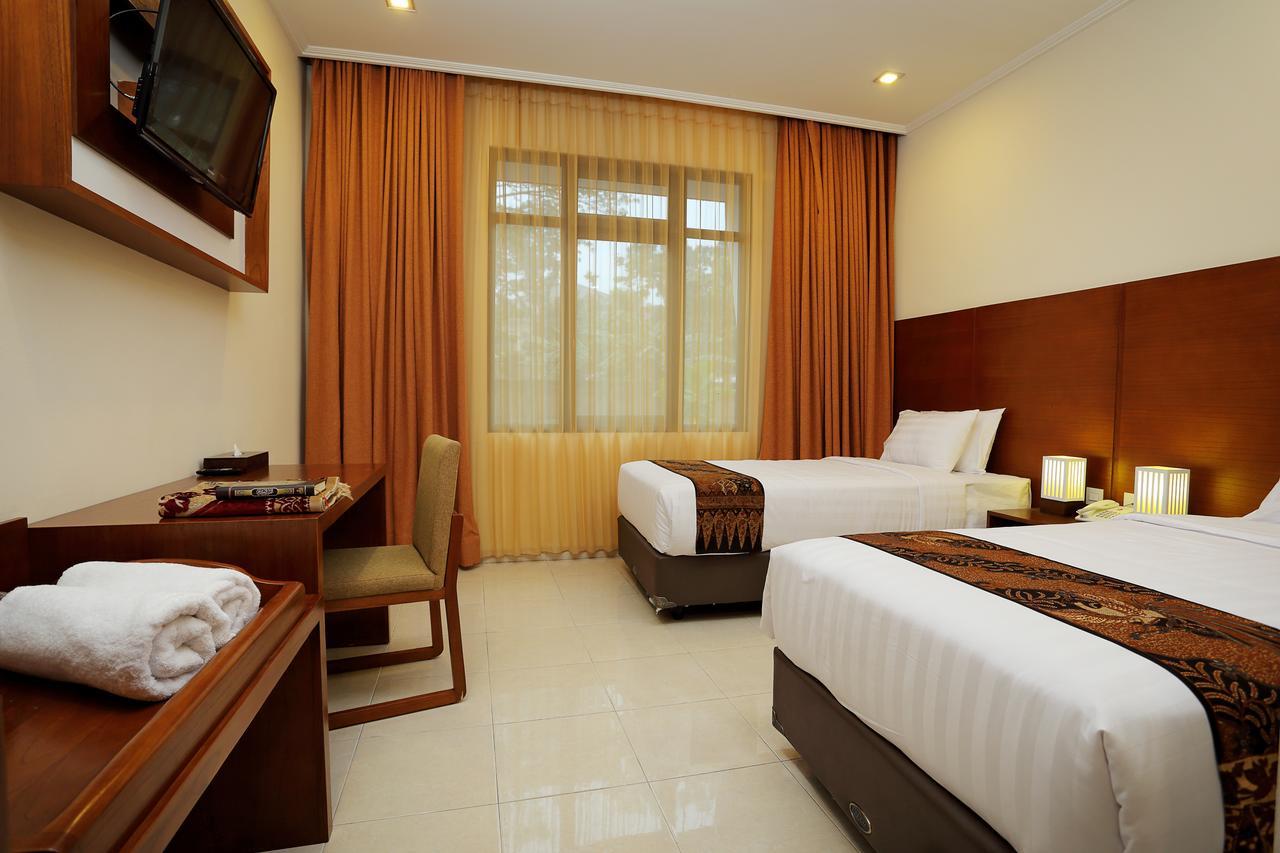 Multazam Hotel Solo Dış mekan fotoğraf