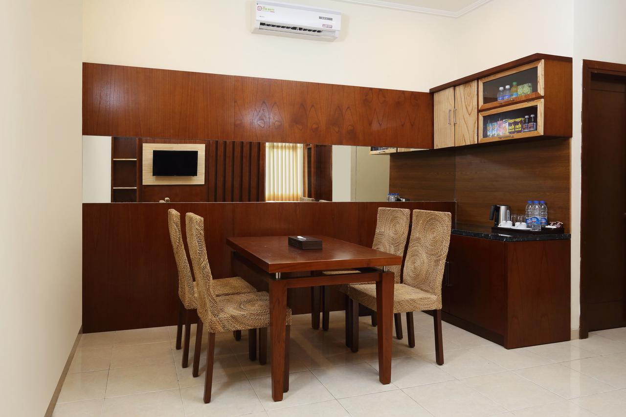 Multazam Hotel Solo Dış mekan fotoğraf
